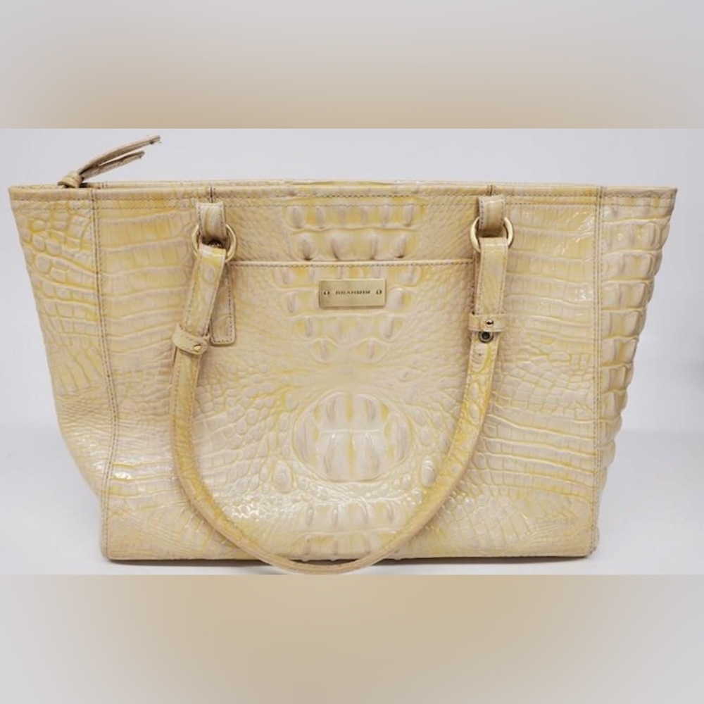 * Brahmin Cream Color Embossed Leather Tote Bag Excellent Condition *